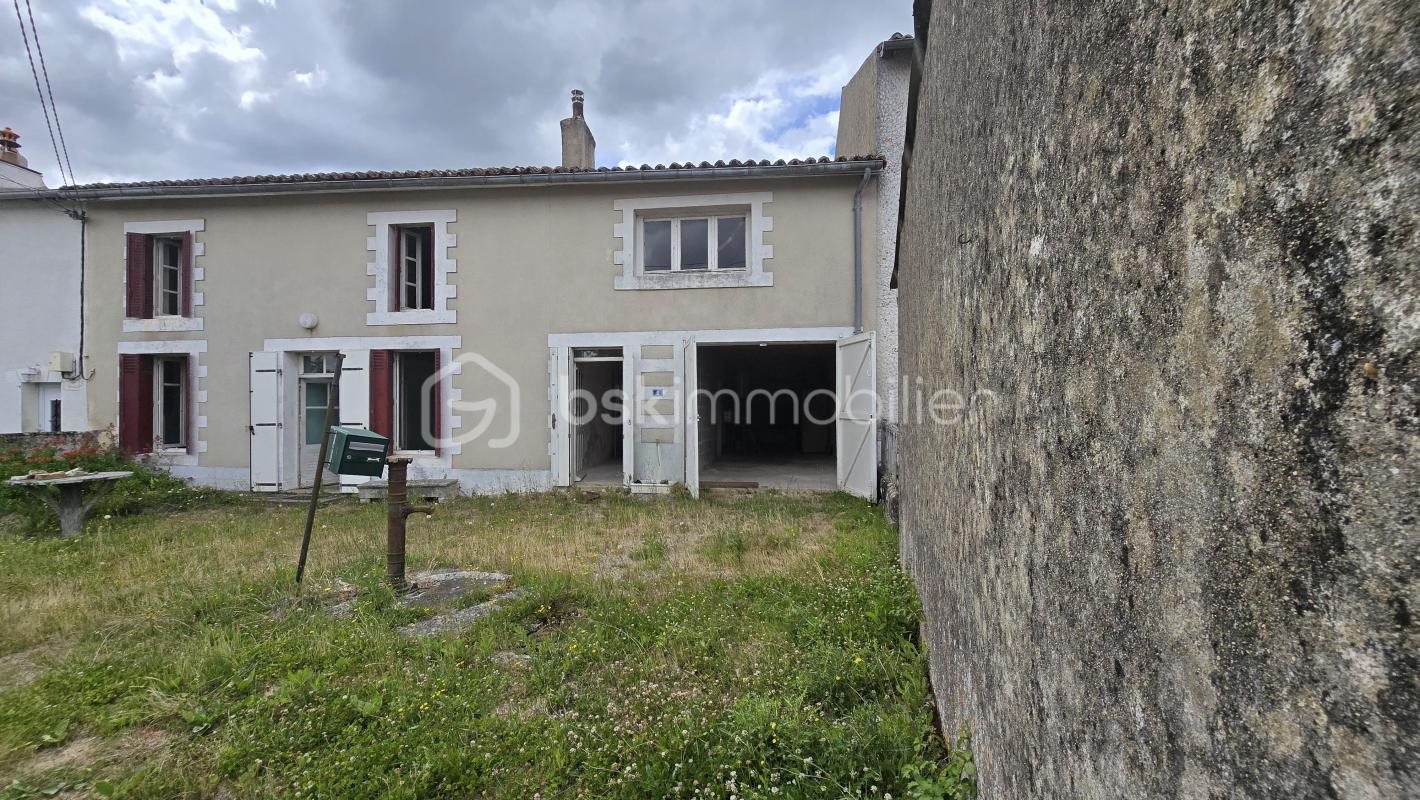 Maison à vendre, 102m², Vasles