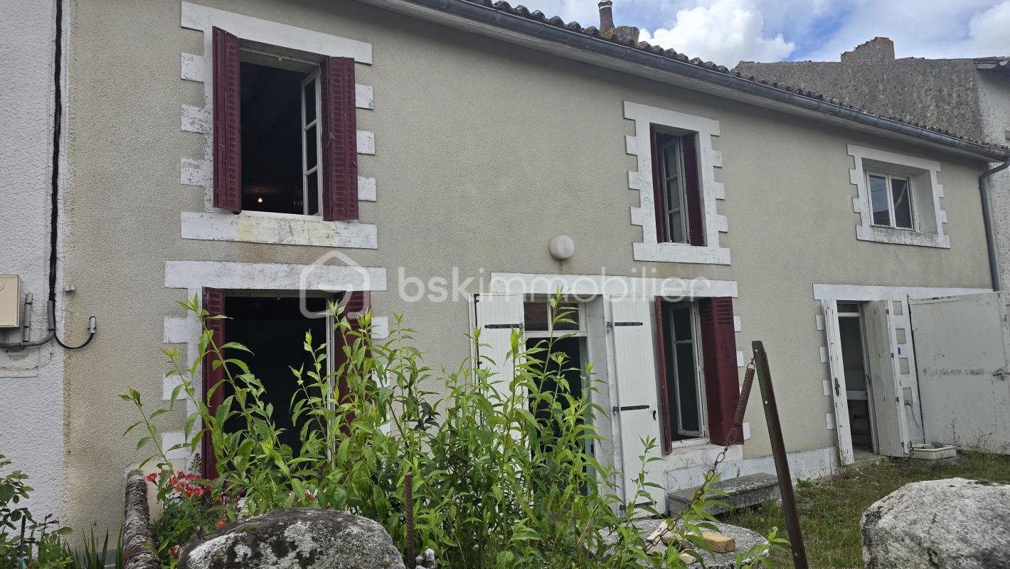 Maison à vendre, 102m², Vasles