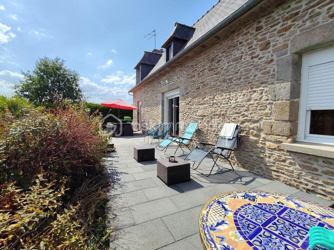 Maison à vendre, 138m², Ménéac