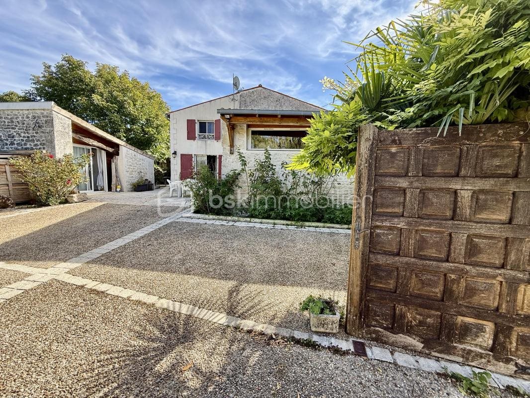 Maison à vendre, 150m², Nieul-lès-Saintes