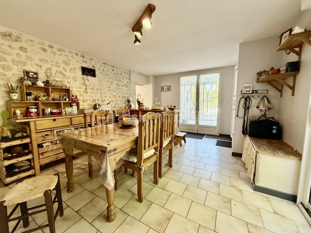 Maison à vendre, 150m², Nieul-lès-Saintes