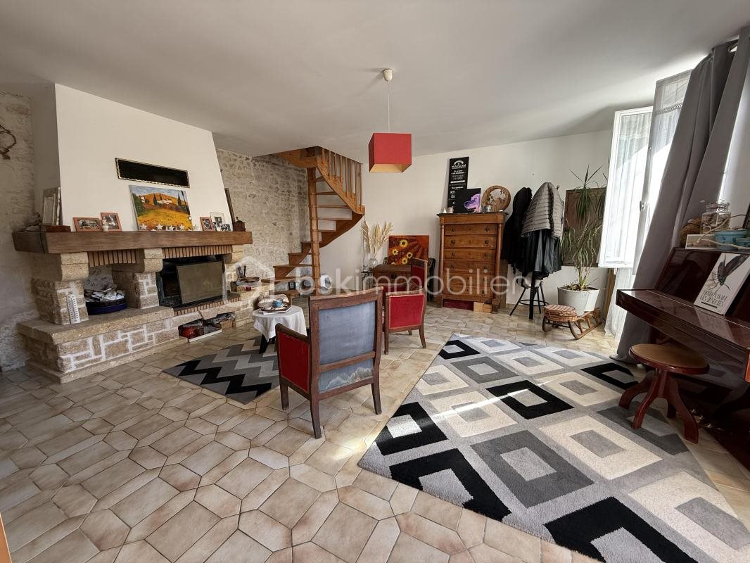 Maison à vendre, 150m², Nieul-lès-Saintes