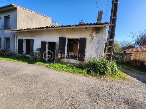 Maison à vendre, 44m², Lusignan