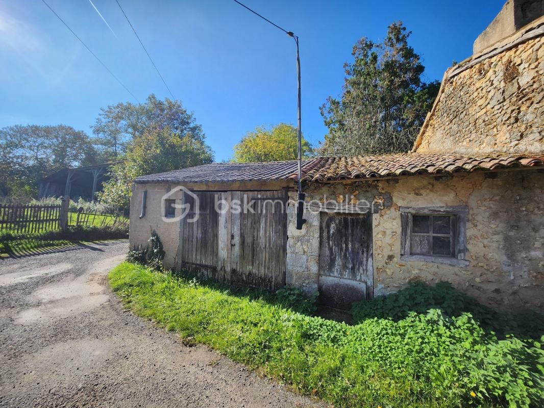 Maison à vendre, 44m², Lusignan