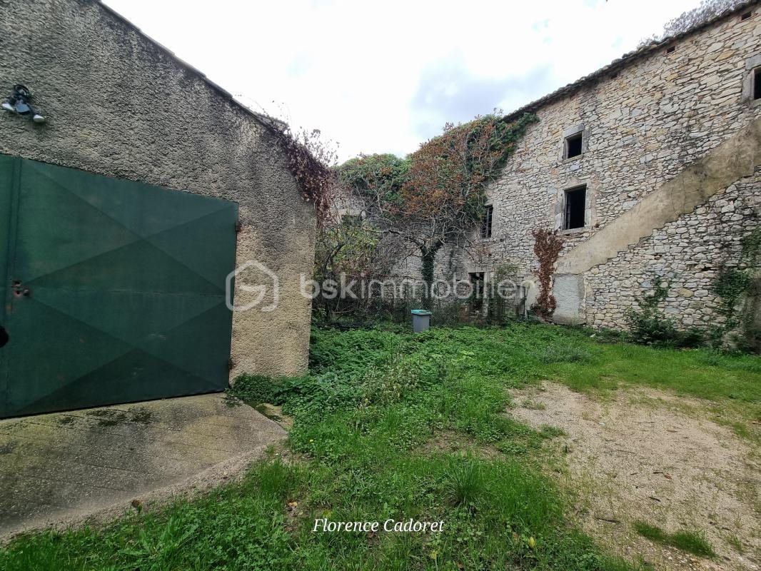 Maison à vendre, 400m², Lussan