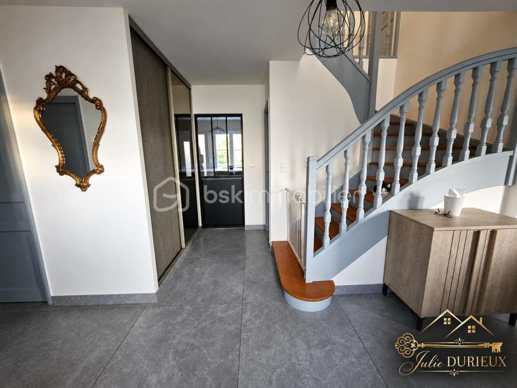 Maison à vendre, 185m², D'Huison-Longueville