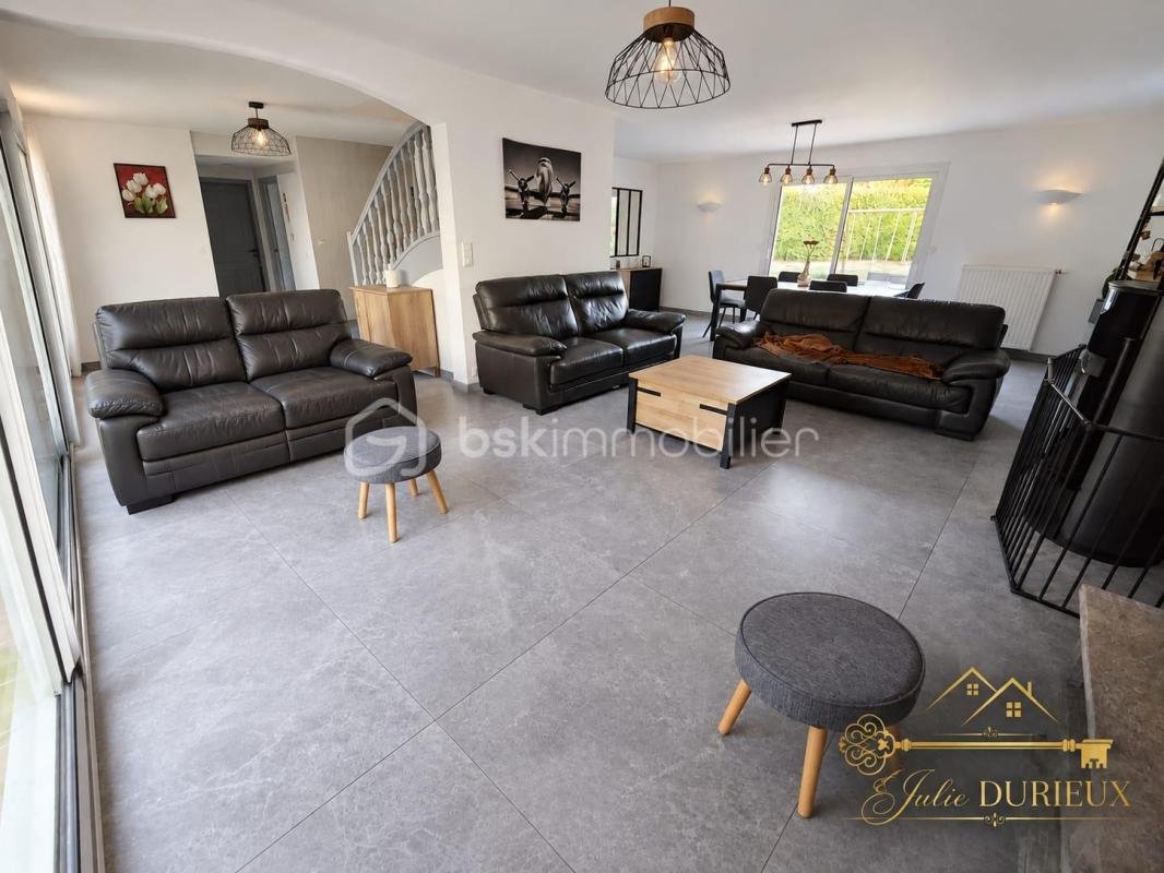Maison à vendre, 185m², D'Huison-Longueville