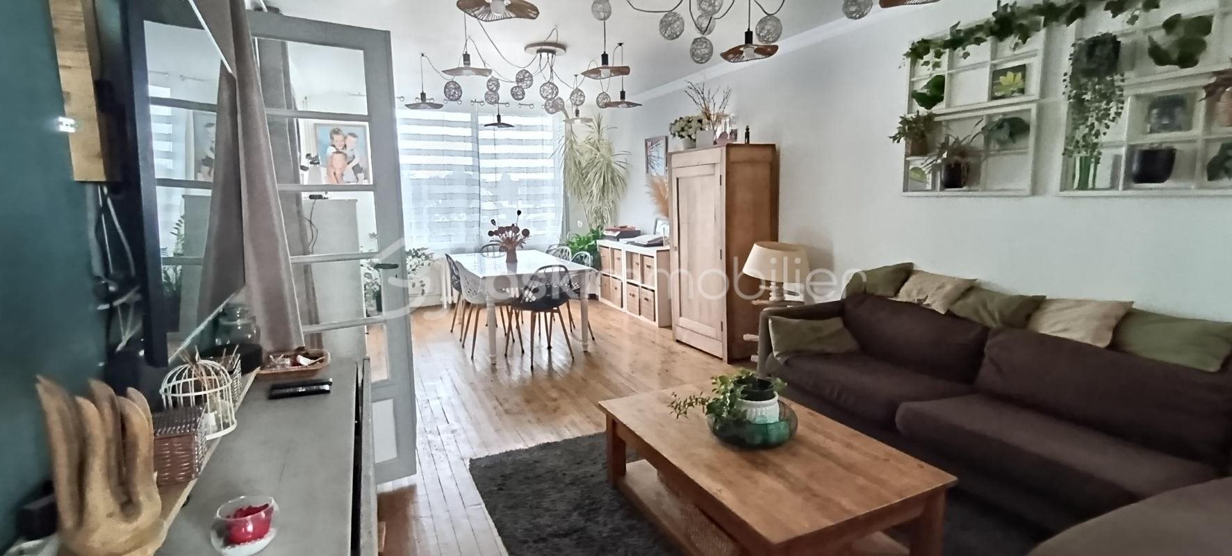 Maison à vendre, 136m², Château-la-Vallière