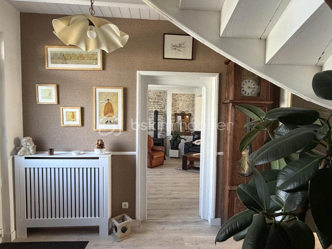 Maison à vendre, 141m², Plomodiern