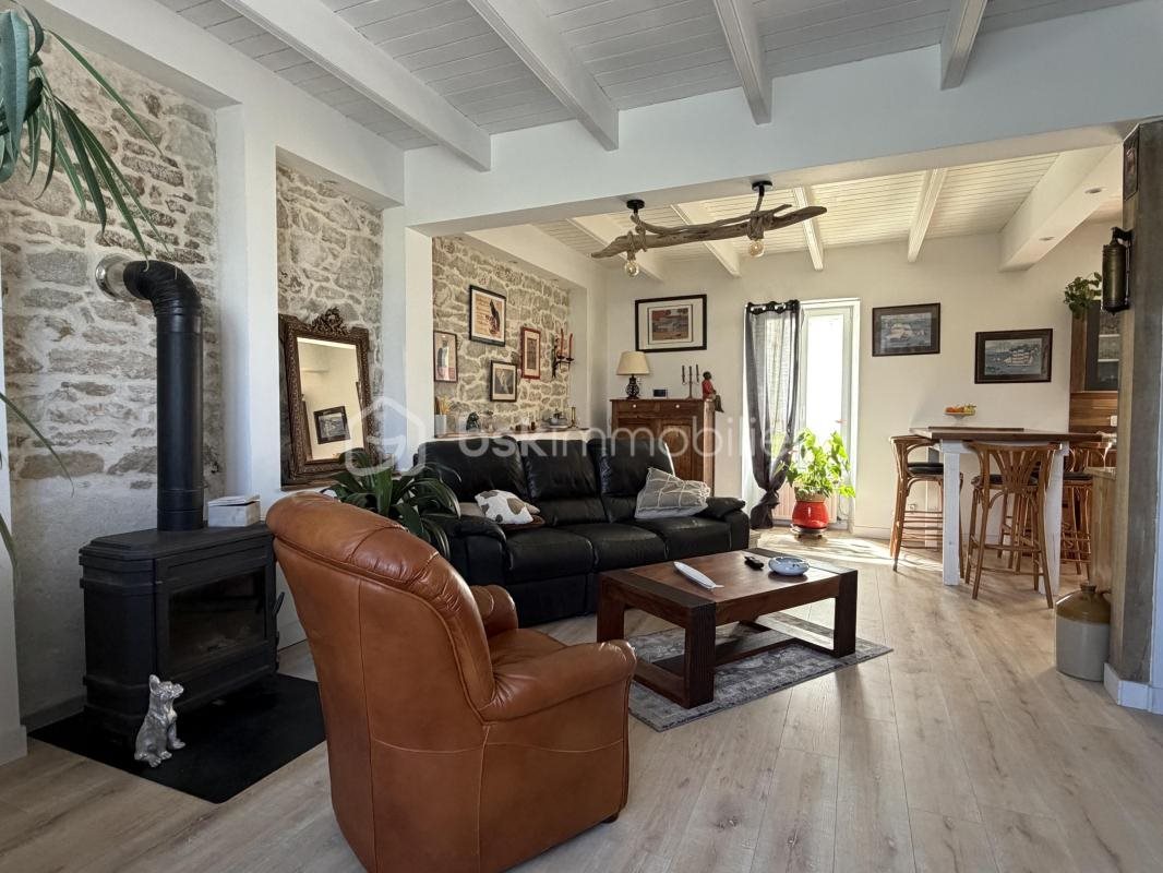 Maison à vendre, 141m², Plomodiern