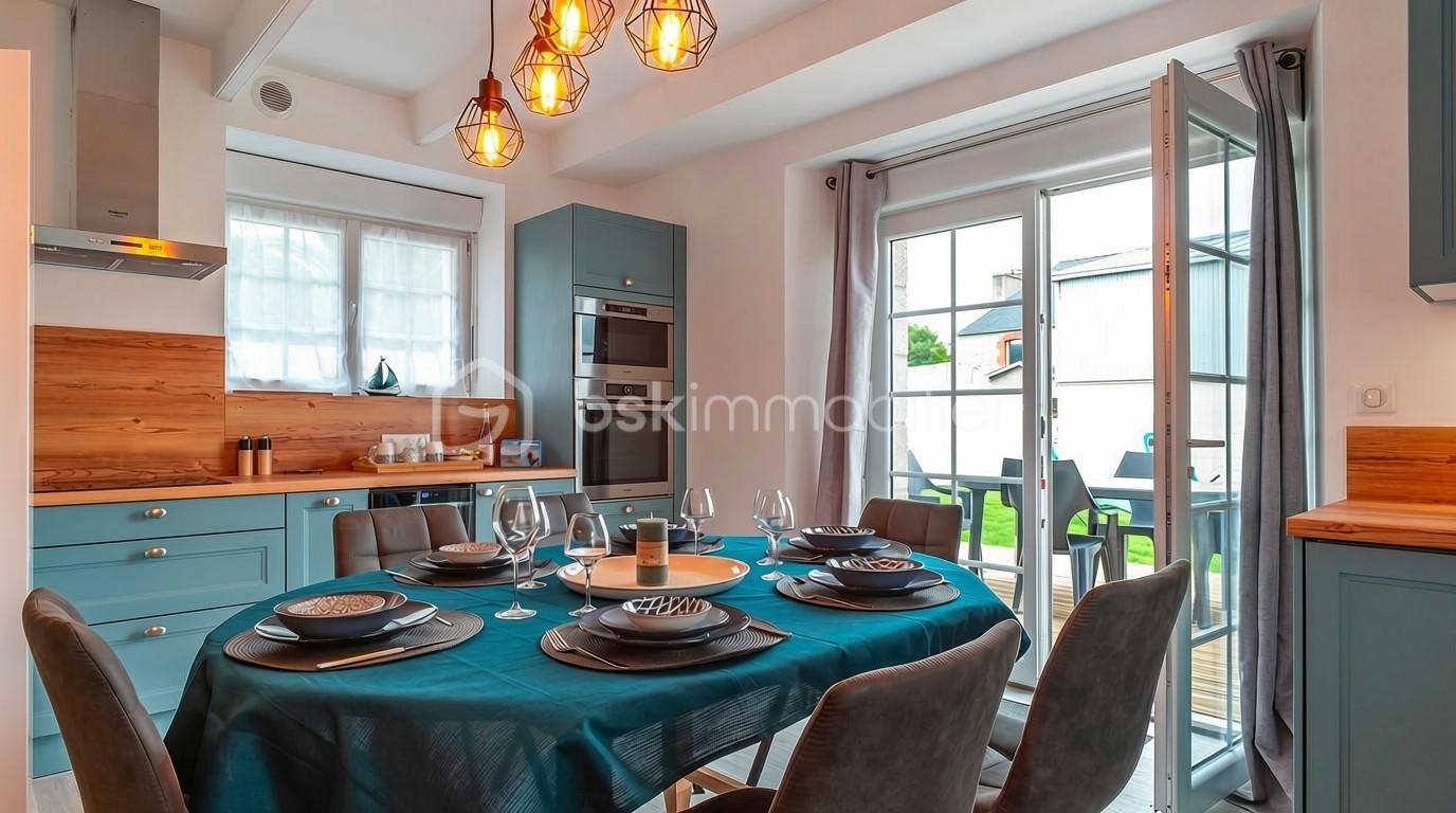 Maison à vendre, 130m², Plomodiern