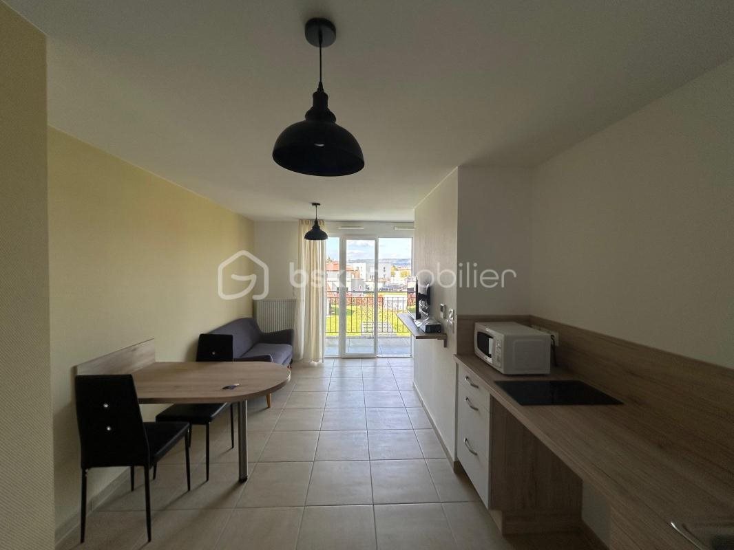 Appartement à vendre, 27m², Saint-Etienne-de-Saint-Geoirs