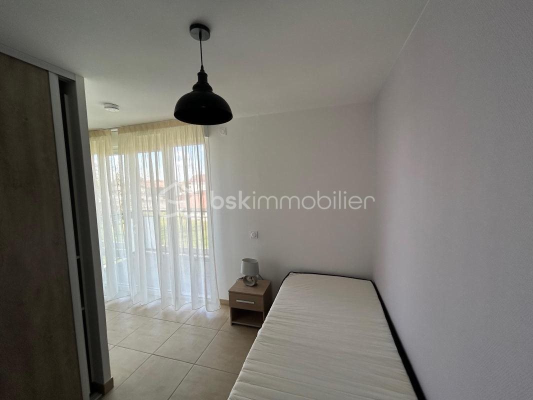 Appartement à vendre, 27m², Saint-Etienne-de-Saint-Geoirs
