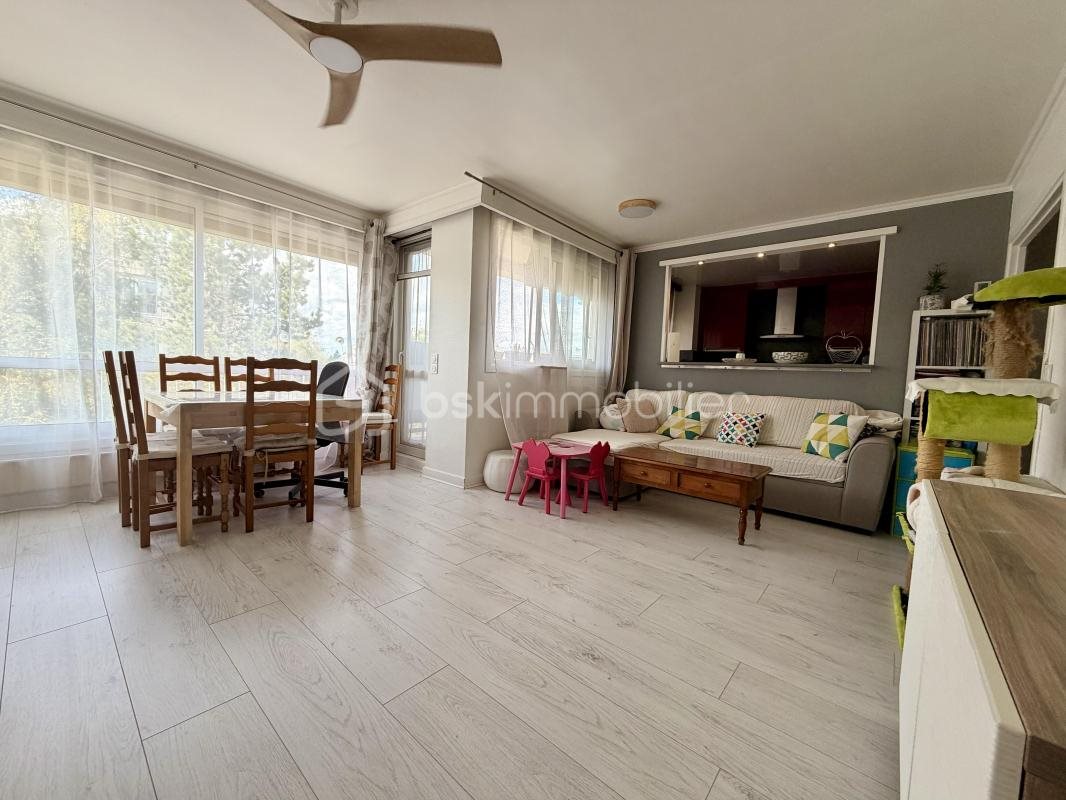Appartement à vendre, 69m², Combs-la-Ville