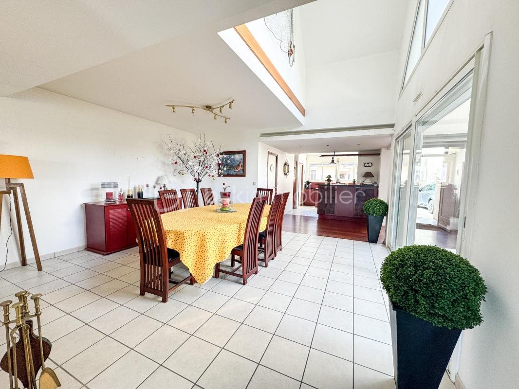 Maison à vendre, 170m², Noyal-sur-Vilaine