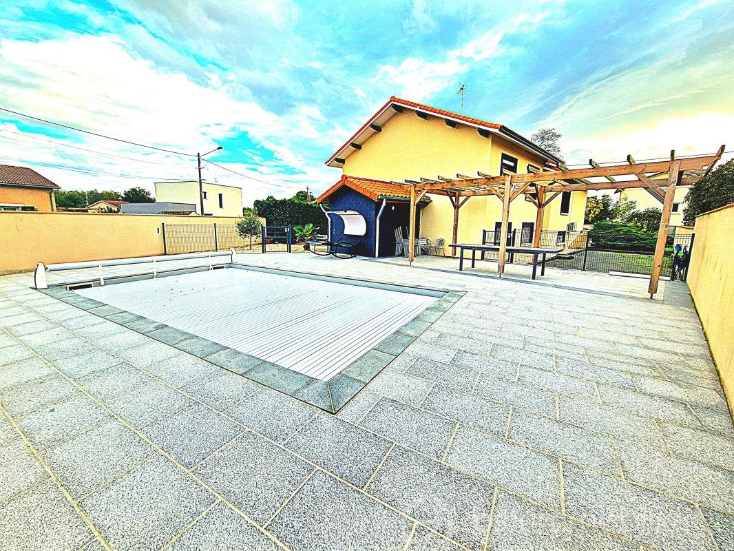 Maison à vendre, 130m², Cuzieu