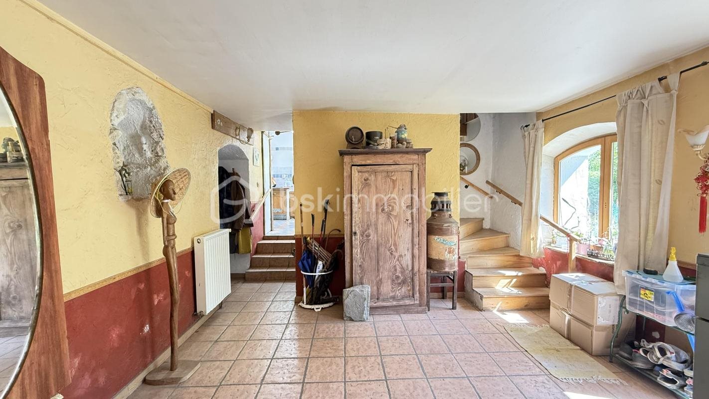 Maison à vendre, 140m², Saint-Geoire-en-Valdaine