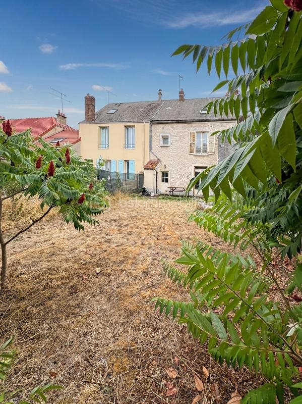 Maison à vendre, 127m², Pussay