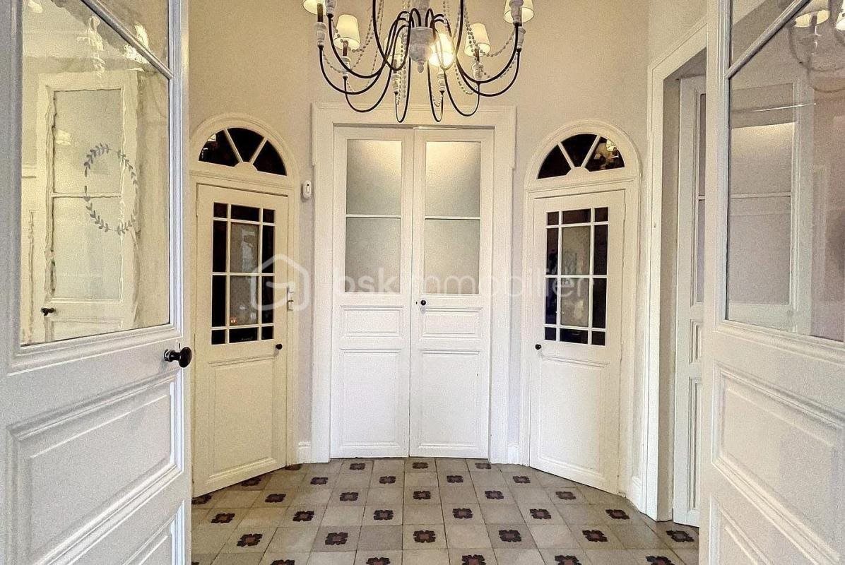 Maison à vendre, 390m², Loupian
