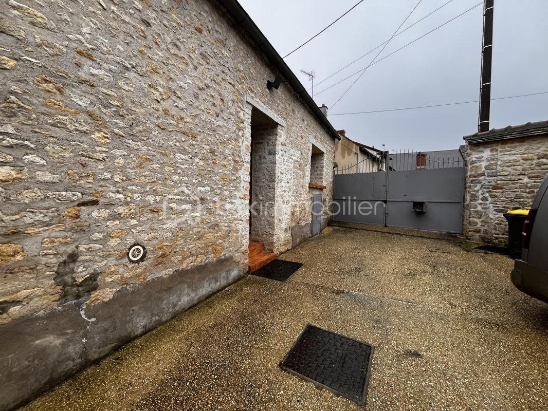 Maison à vendre, 157m², La Neuville-sur-Essonne