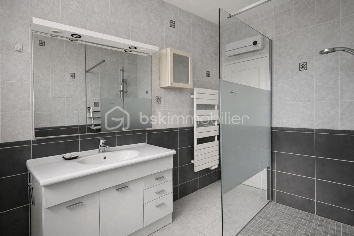 Maison à vendre, 132m², Bourg-Saint-Andéol