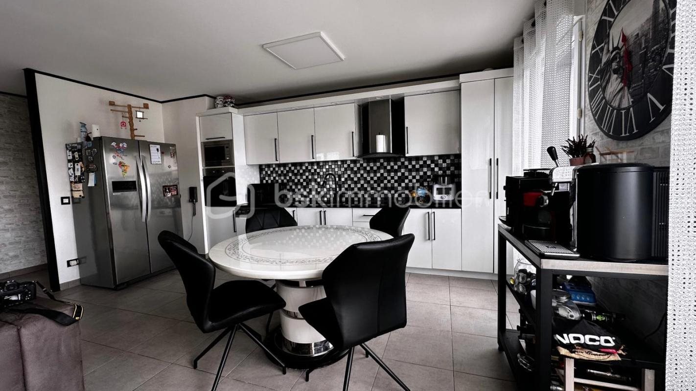 Appartement à vendre, 92m², Saint-Genis-Pouilly
