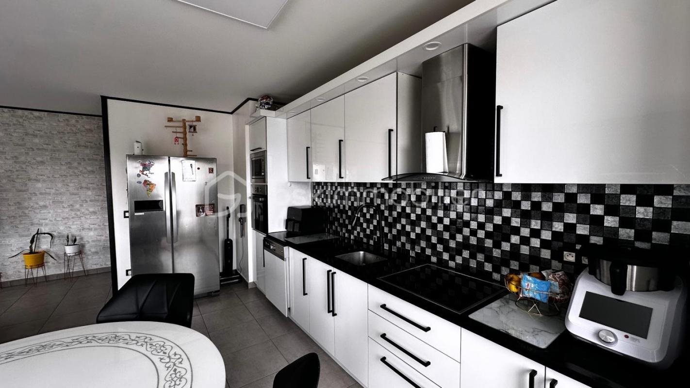 Appartement à vendre, 92m², Saint-Genis-Pouilly