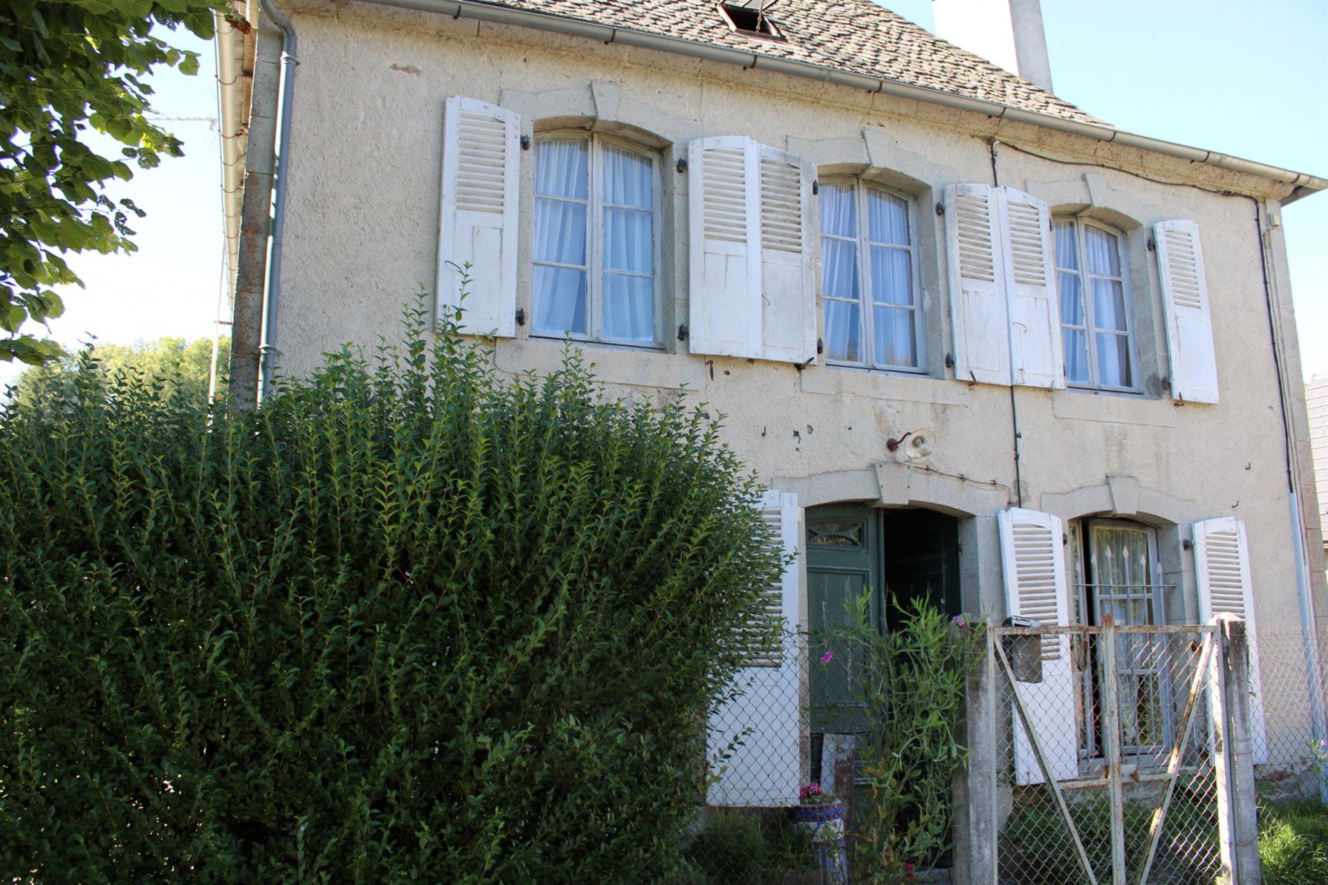 Maison à vendre, 125m², Saint-Etienne-de-Chomeil