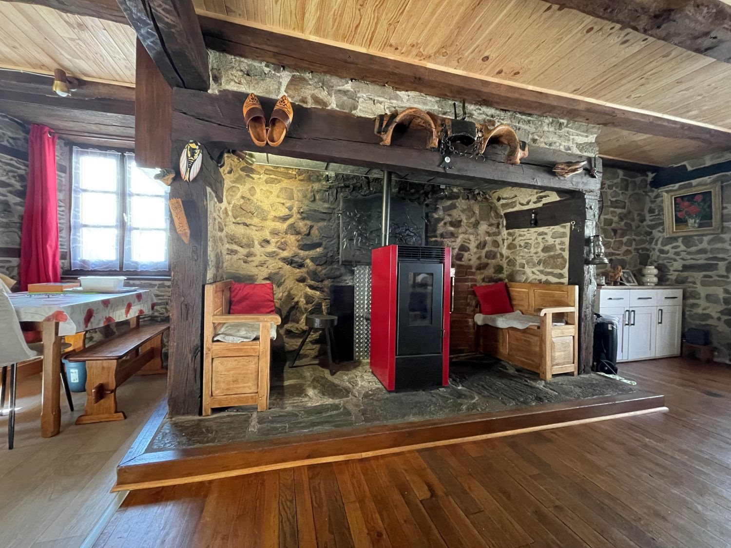 Maison à vendre, 141m², Champs-sur-Tarentaine-Marchal