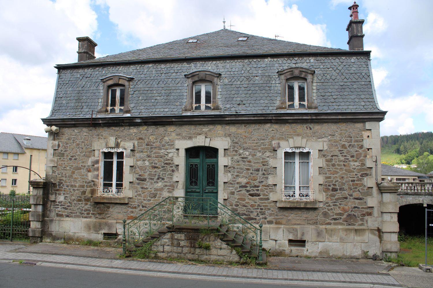 Maison à vendre, 376m², Riom-ès-Montagnes