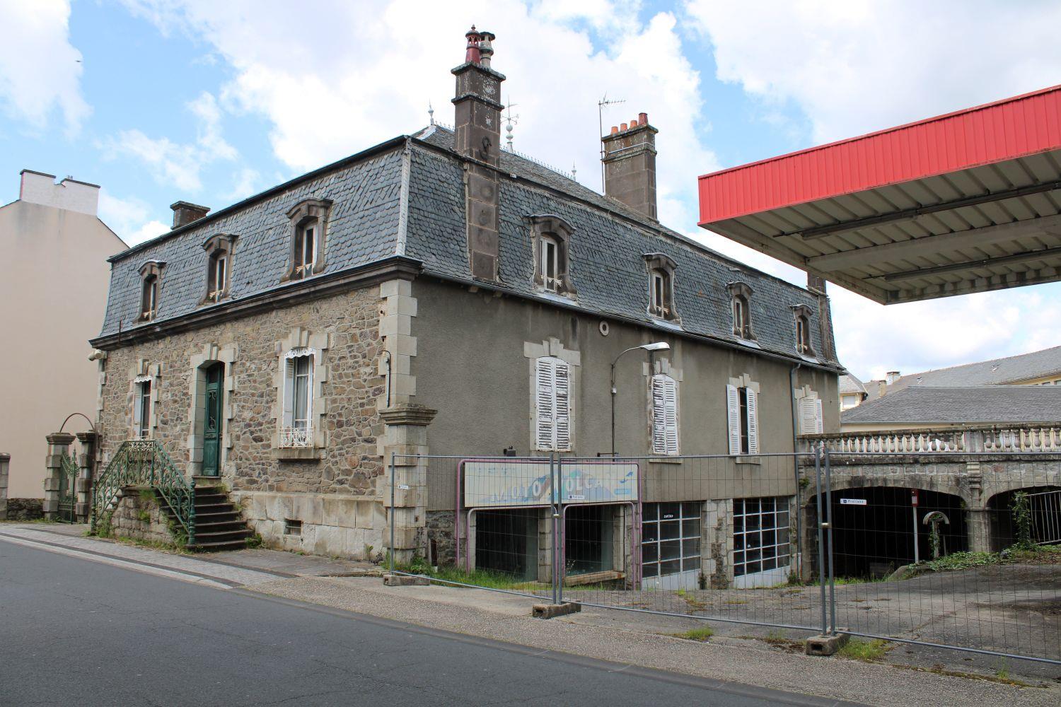 Maison à vendre, 376m², Riom-ès-Montagnes