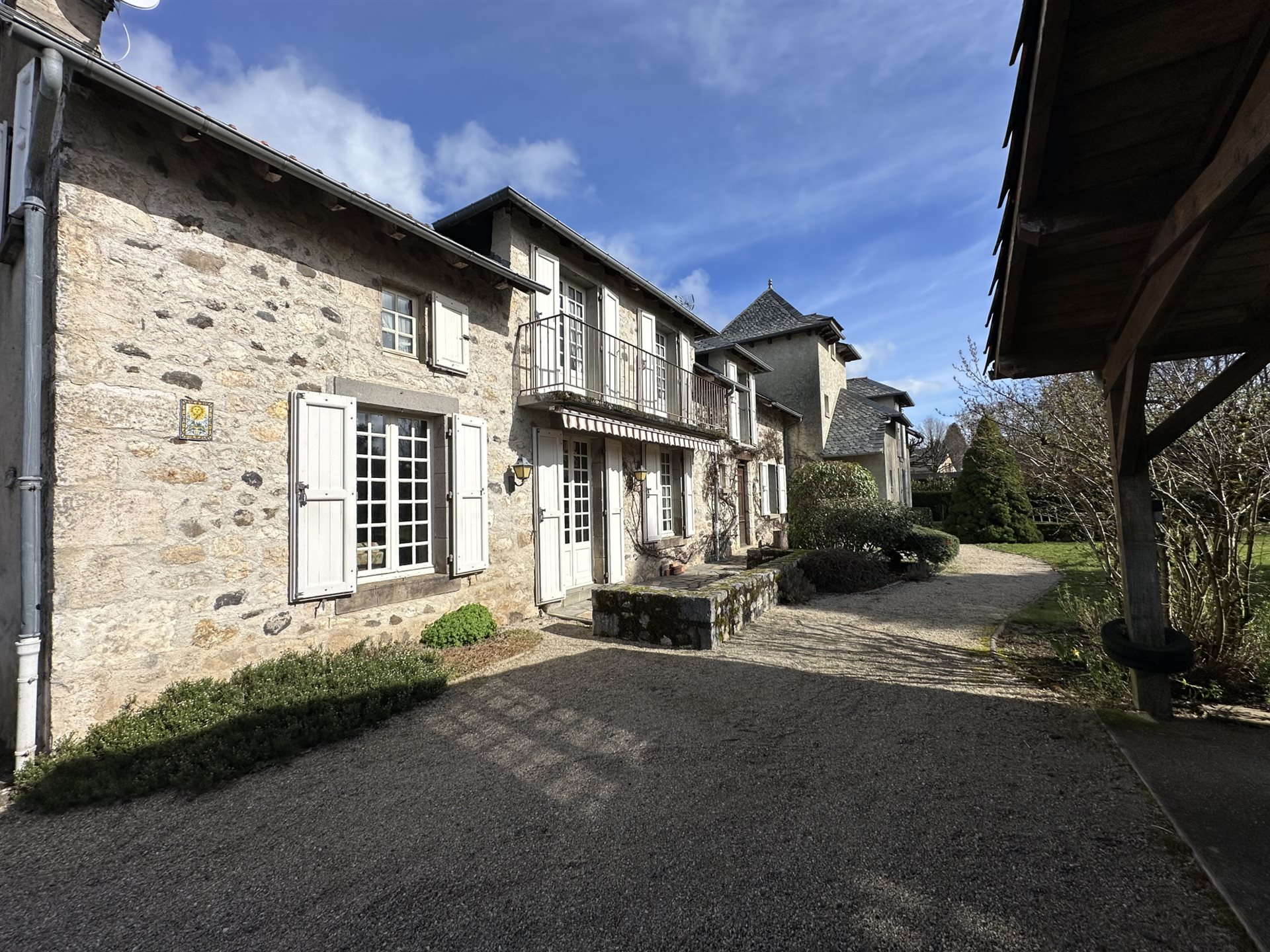 Maison à vendre, 213m², Arpajon-sur-Cère
