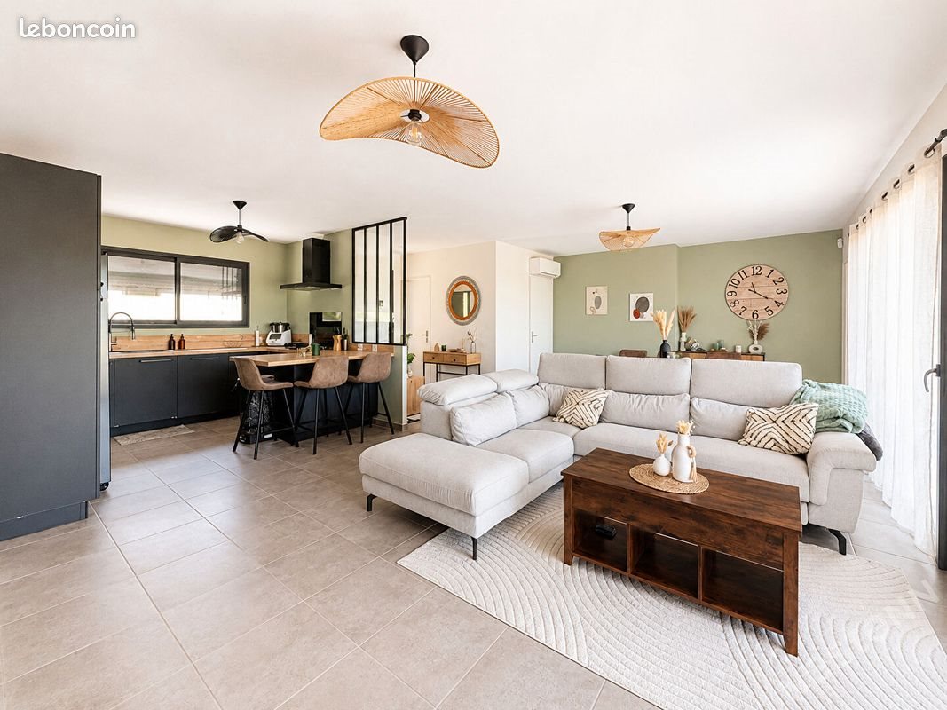 Maison à louer, 122m², Laplume