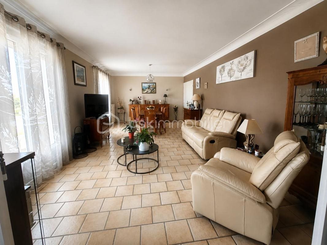 Maison à vendre, 142m², Bussy-Albieux