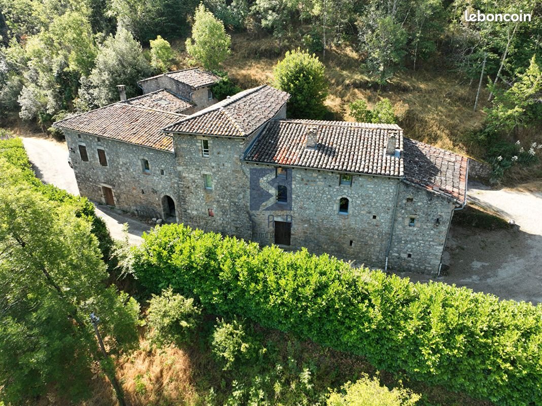 Maison à vendre, 204m², Saint-Sauveur-de-Montagut