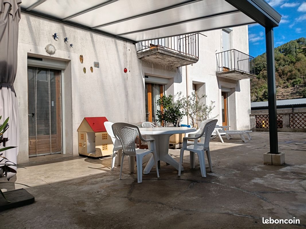 Maison à vendre, 209m², Saint-Sauveur-de-Montagut