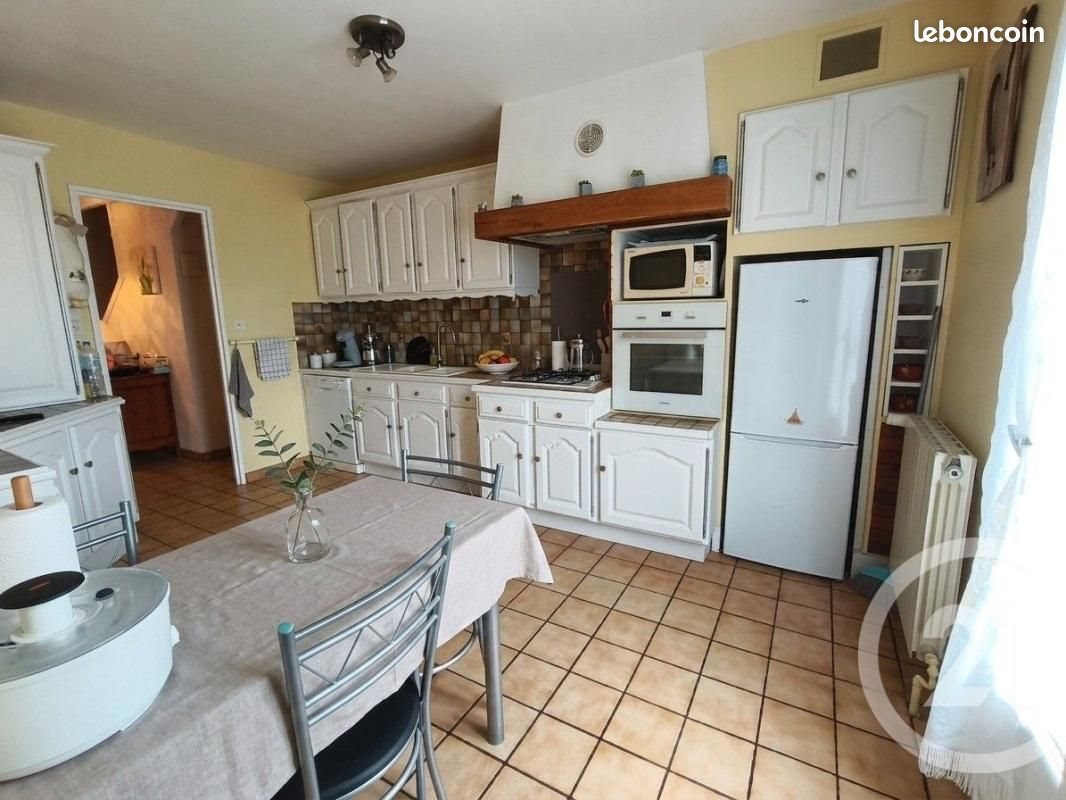 Maison à vendre, 106m², Lommoye