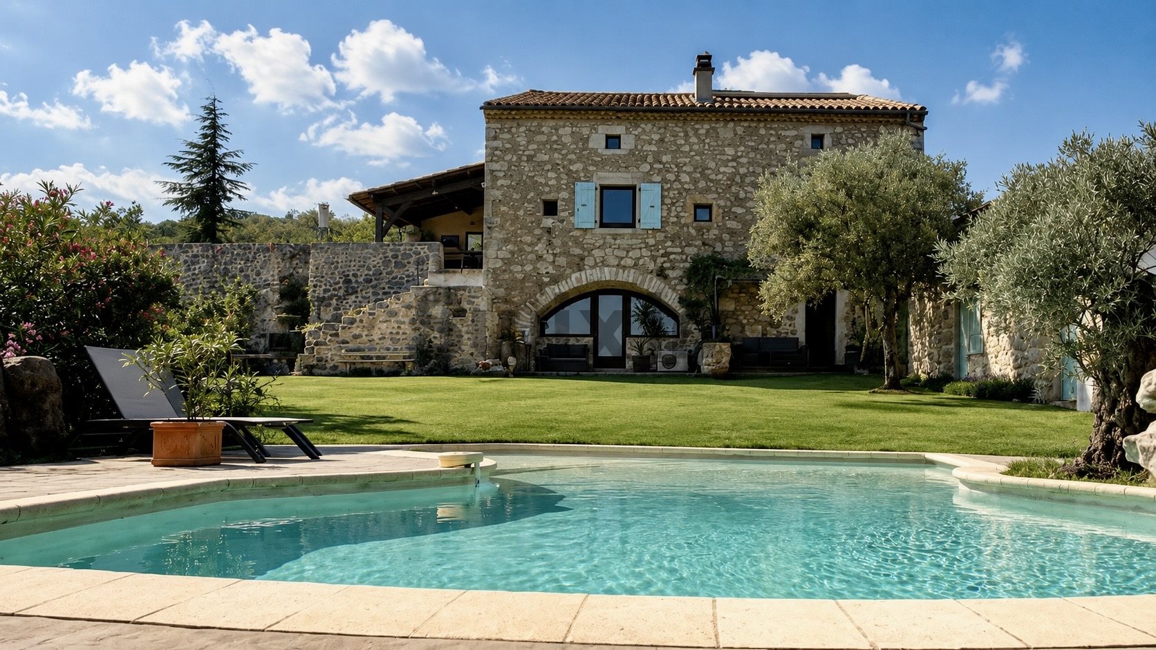 Maison à vendre, 447m², Barjac