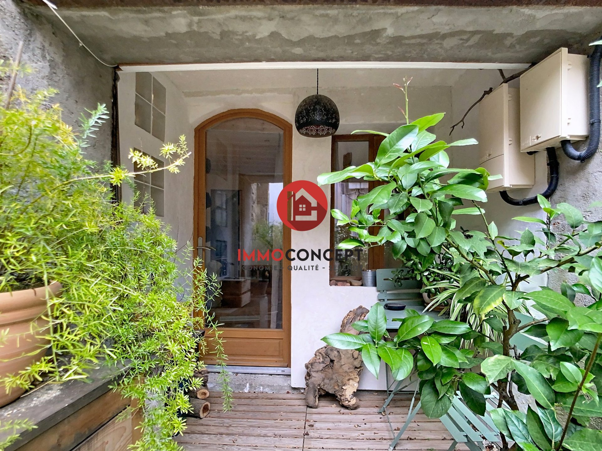 Maison à louer, 45m², Saint-Geniès-de-Comolas