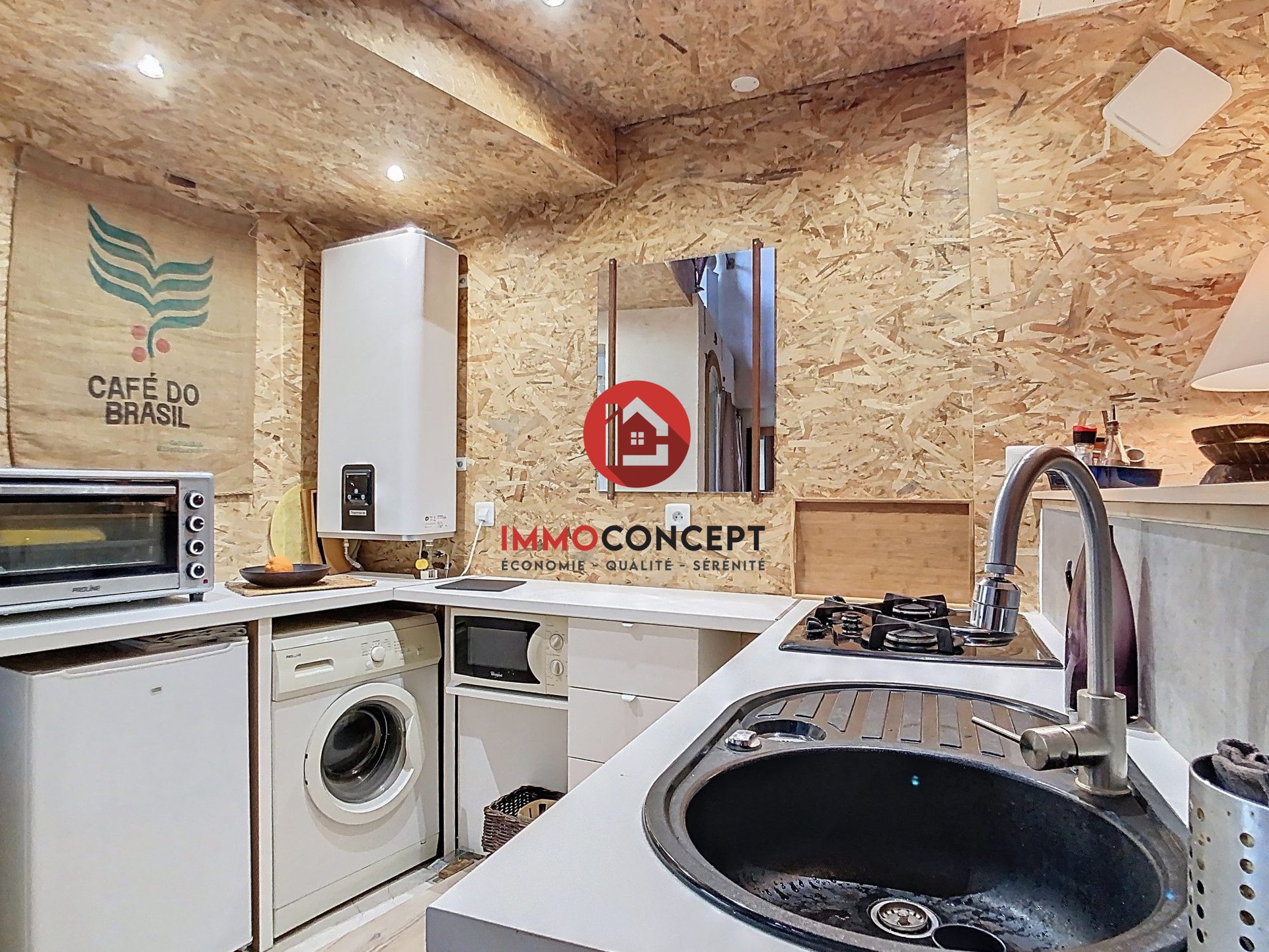 Maison à louer, 45m², Saint-Geniès-de-Comolas