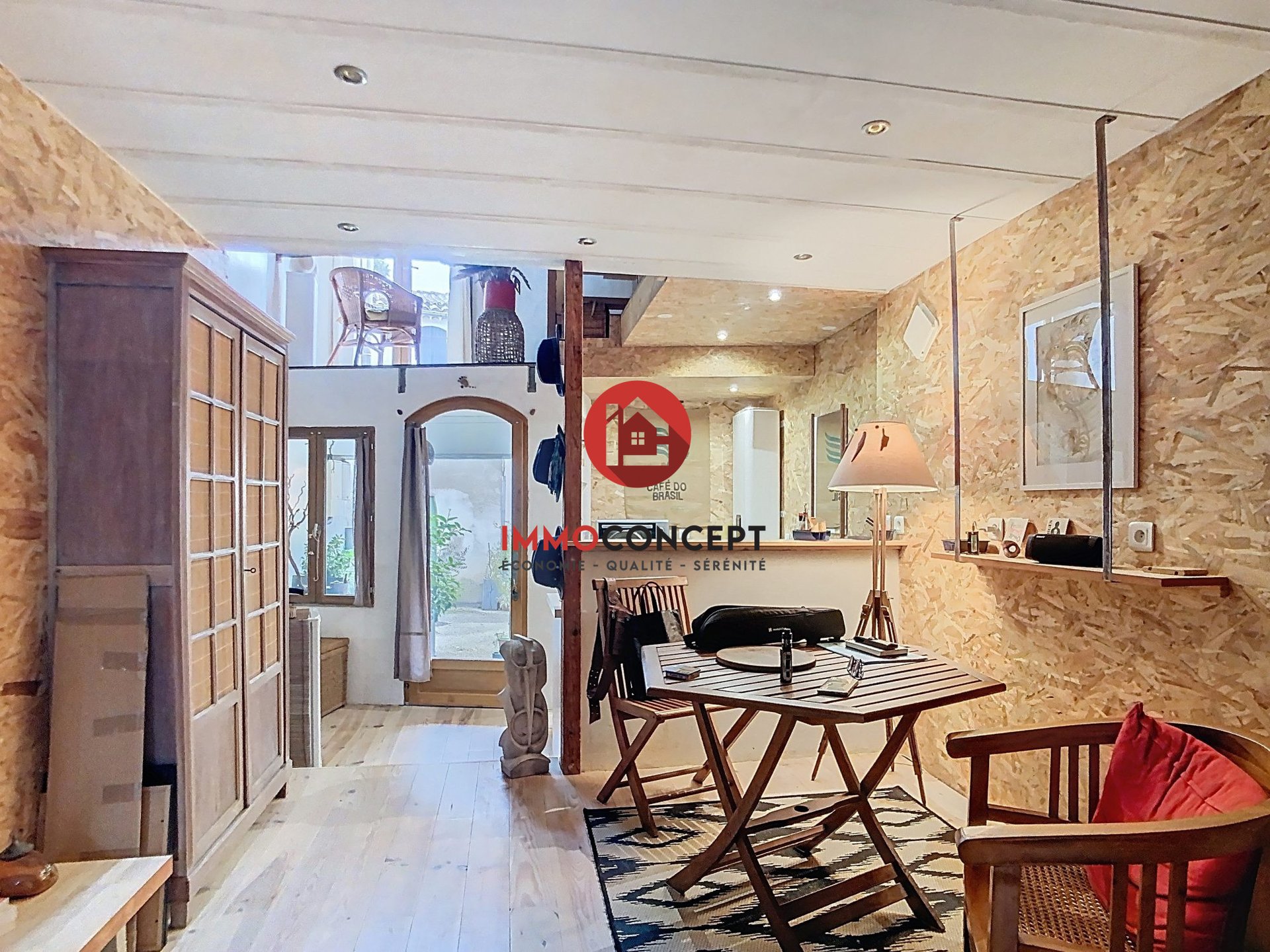 Maison à louer, 45m², Saint-Geniès-de-Comolas