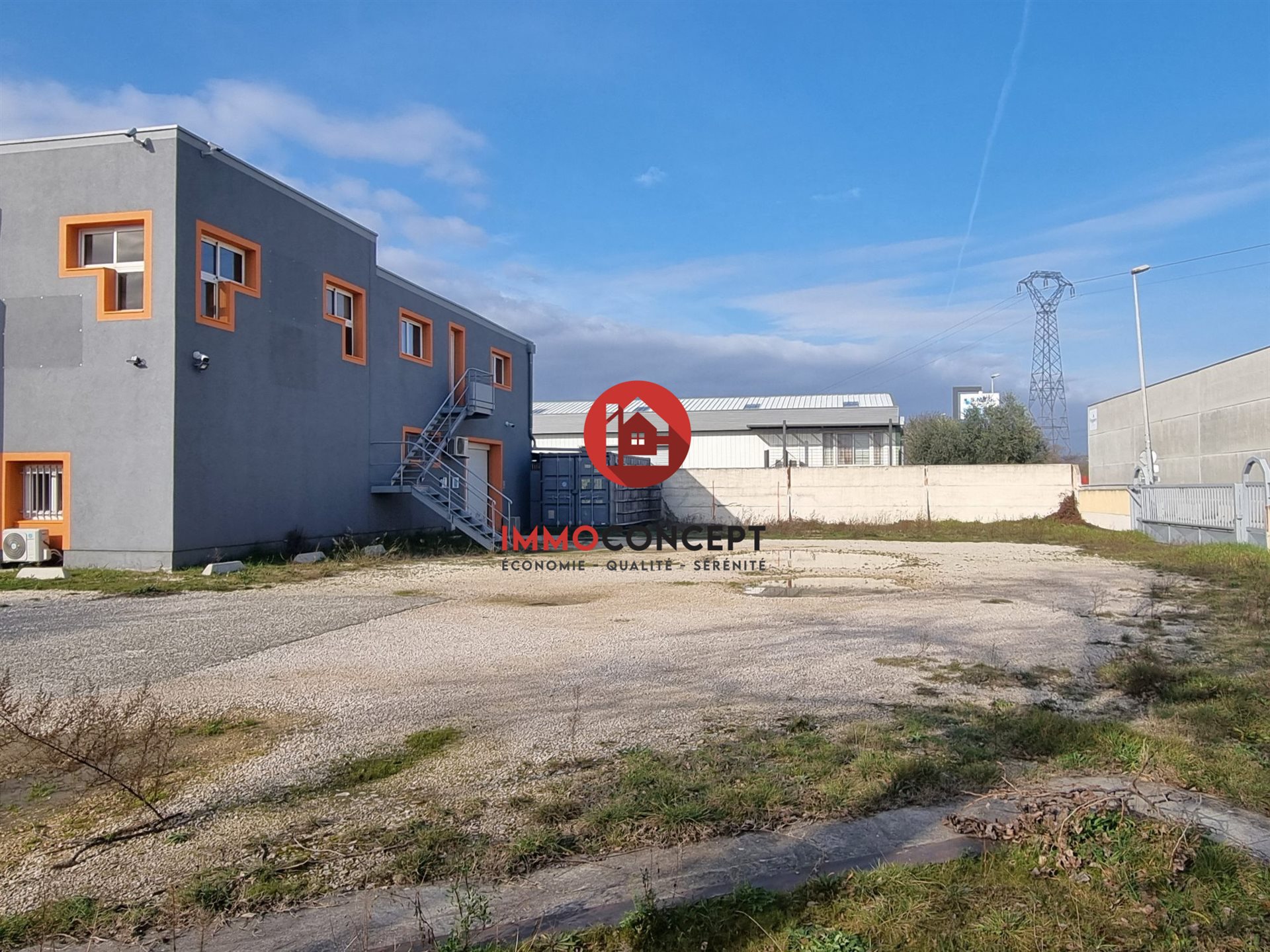 Maison à louer, 210m², Laudun-l'Ardoise