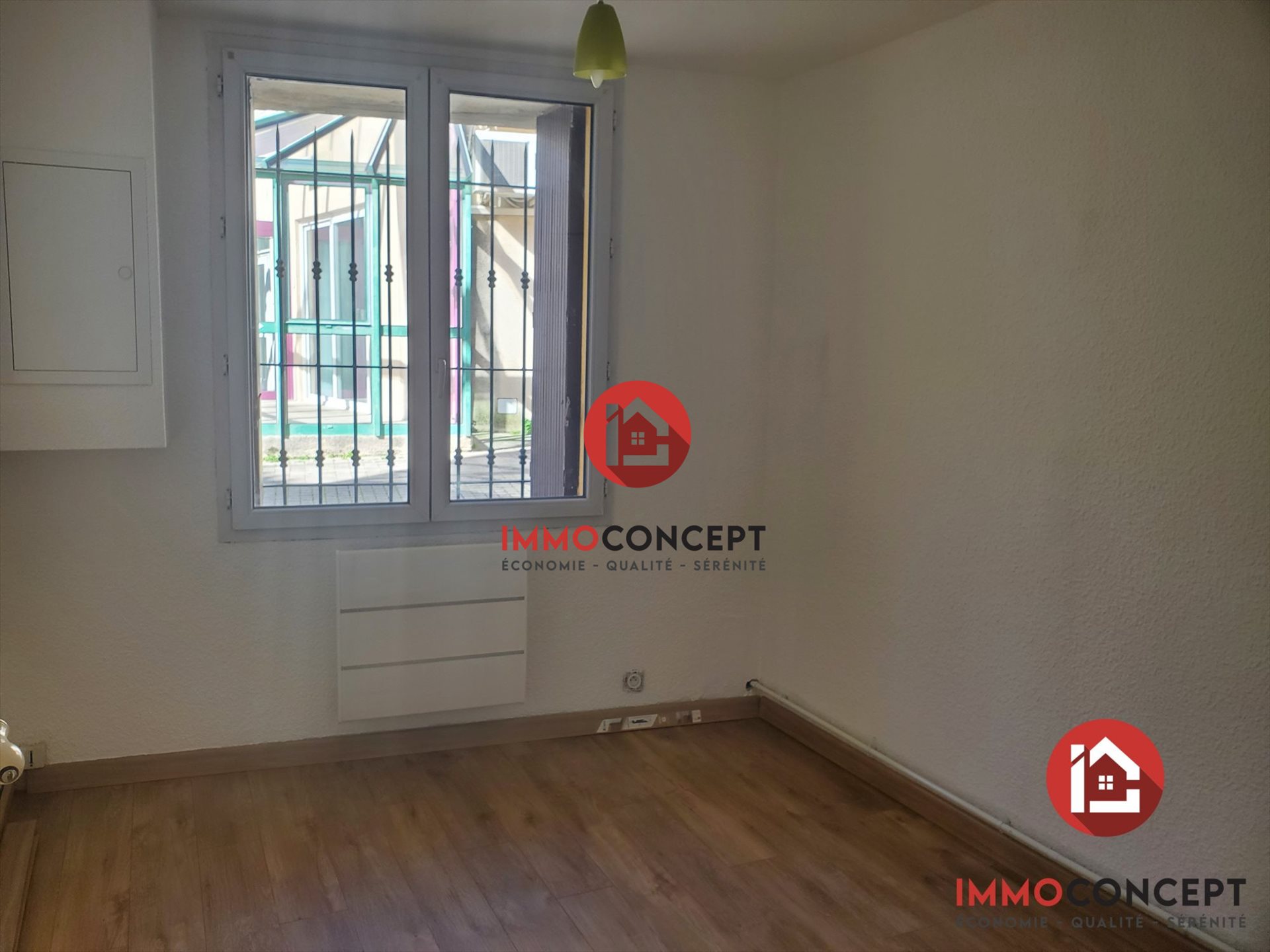 Appartement à louer, 27m², Roquemaure
