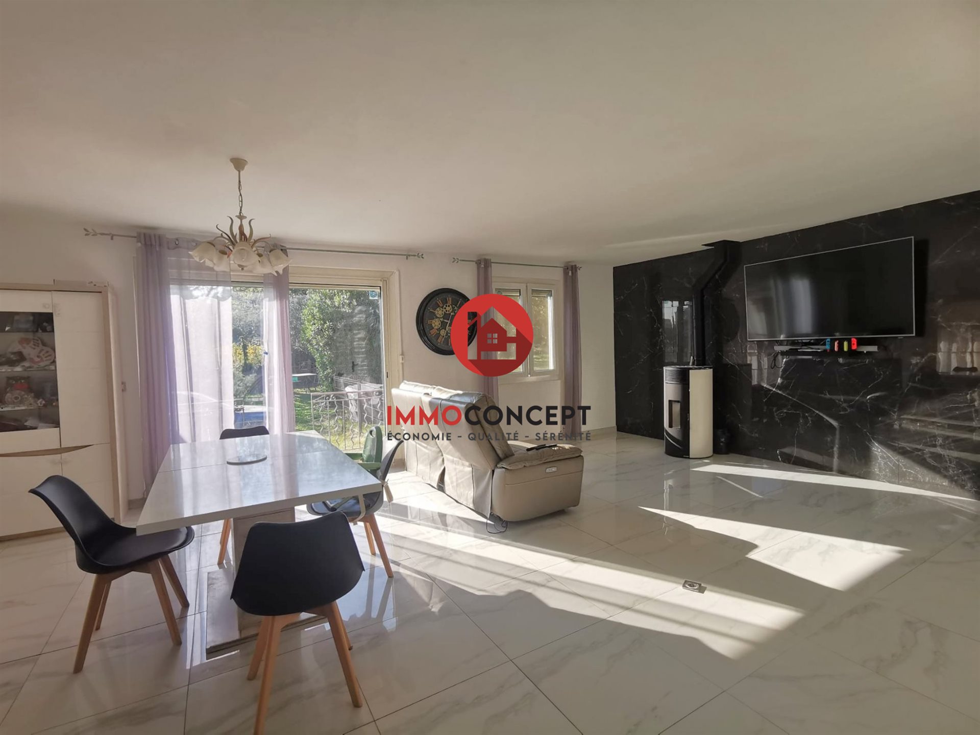 Maison à vendre, 130m², Laudun-l'Ardoise