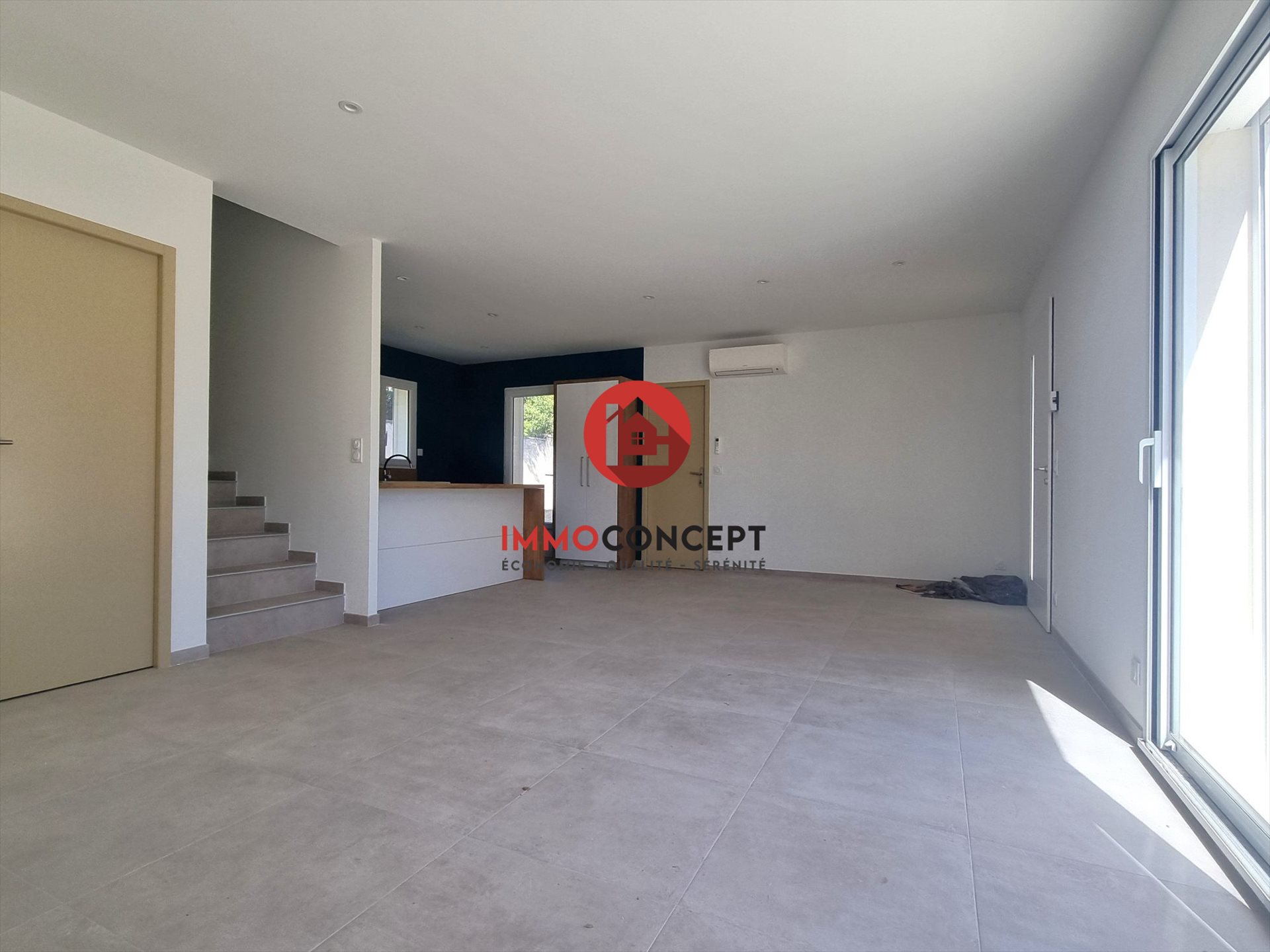 Maison à louer, 82m², Laudun-l'Ardoise