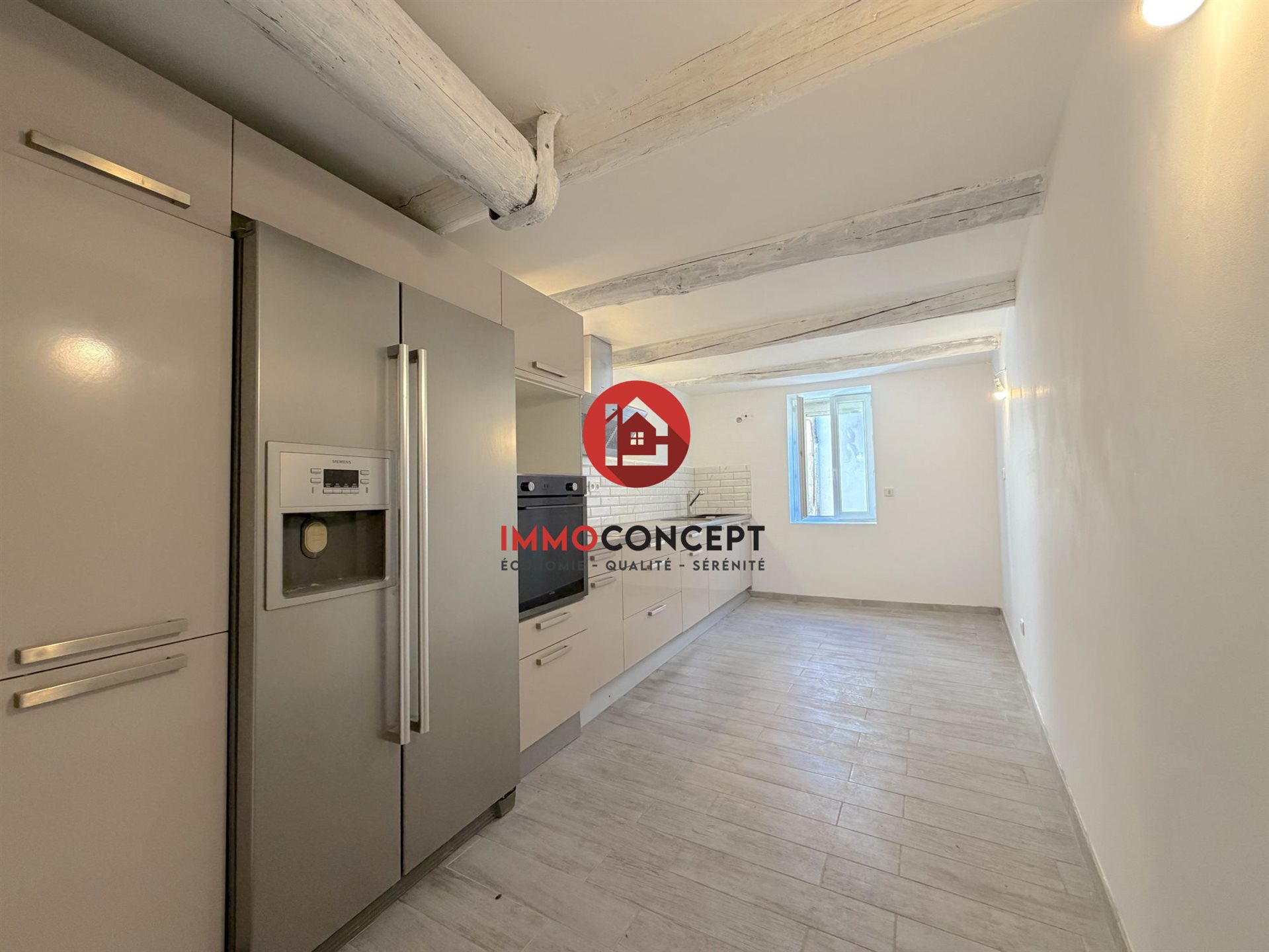 Maison à vendre, 197m², Saint-Geniès-de-Comolas