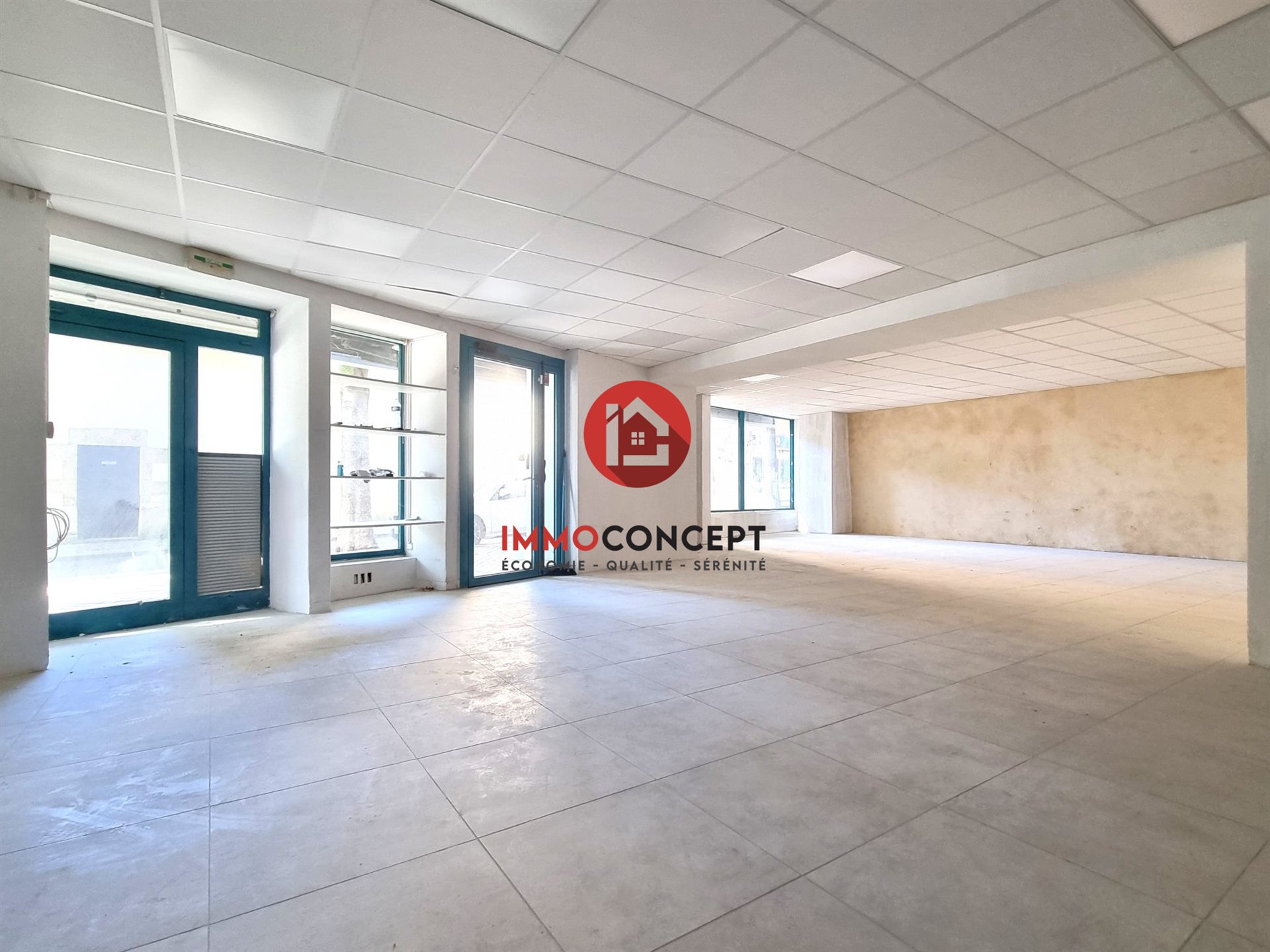 Maison à louer, 142m², Laudun-l'Ardoise