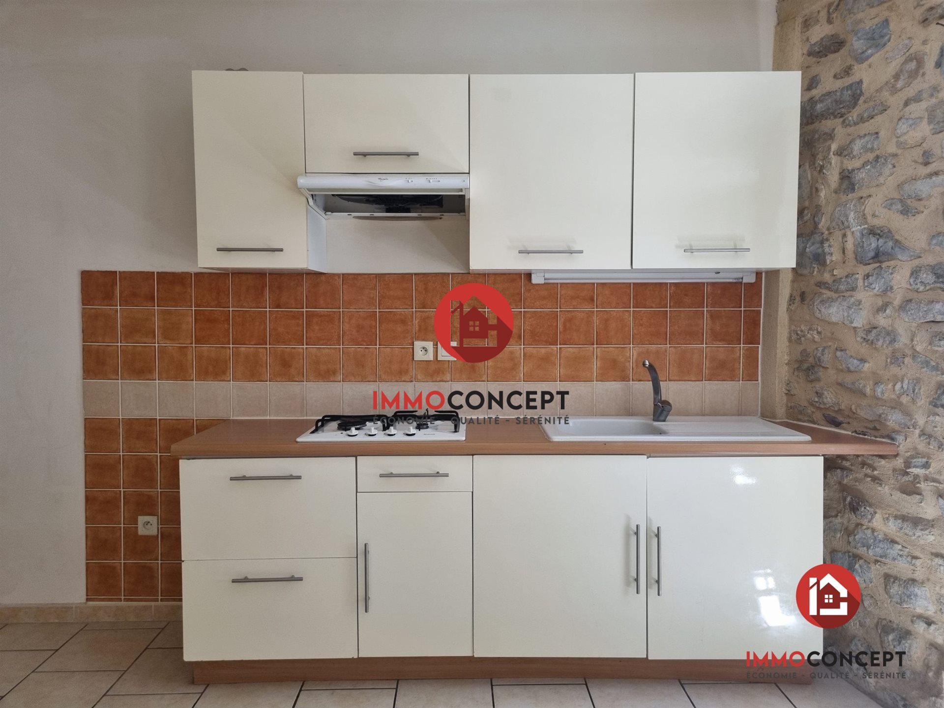 Appartement à louer, 46m², Laudun-l'Ardoise