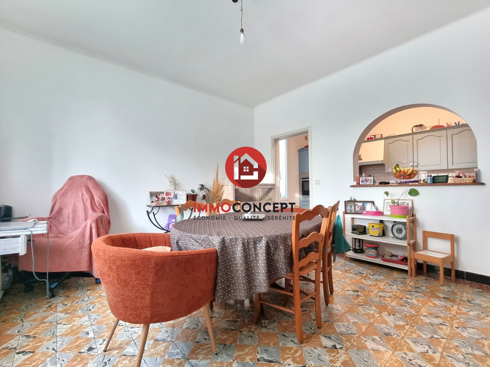 Maison à louer, 149m², Laudun-l'Ardoise