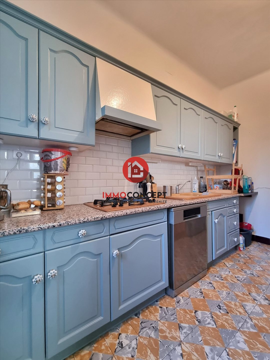 Maison à louer, 149m², Laudun-l'Ardoise